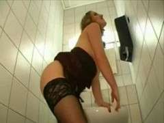 luder pinkelt den kerl an (8)